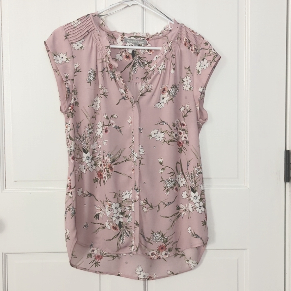 Dusty pink floral cap sleeve blouse